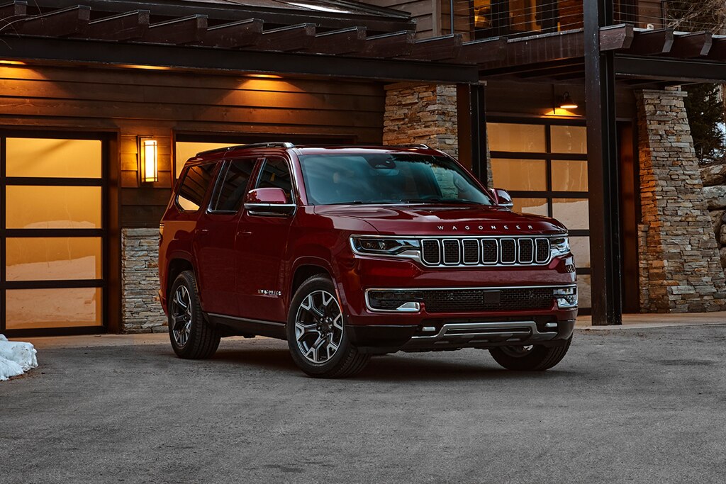 2022 Jeep Wagoneer Front Right Side in Red